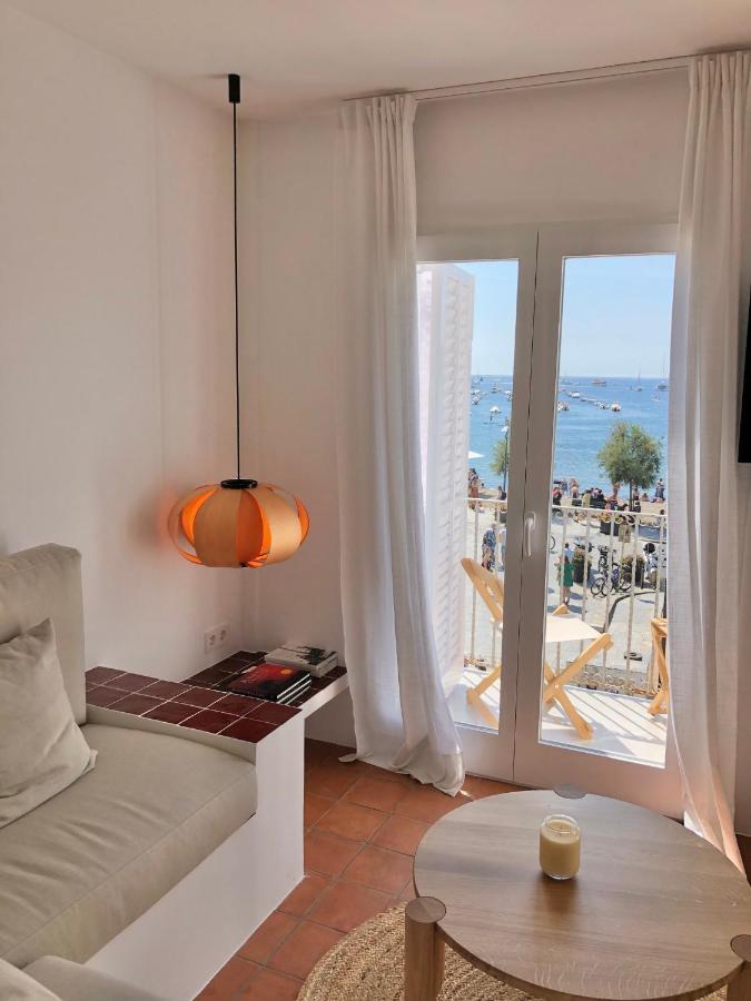 Beachfront Suite In Cadaques Center Extérieur photo