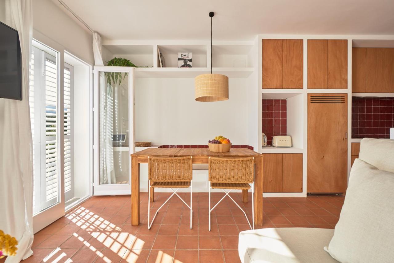 Beachfront Suite In Cadaques Center Extérieur photo