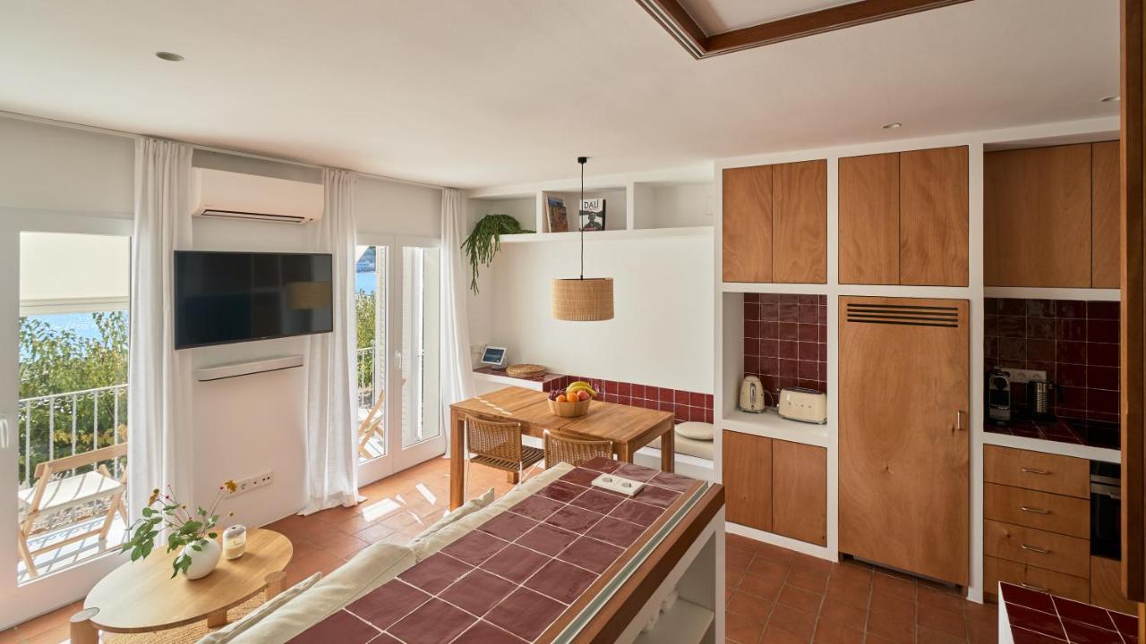 Beachfront Suite In Cadaques Center Extérieur photo