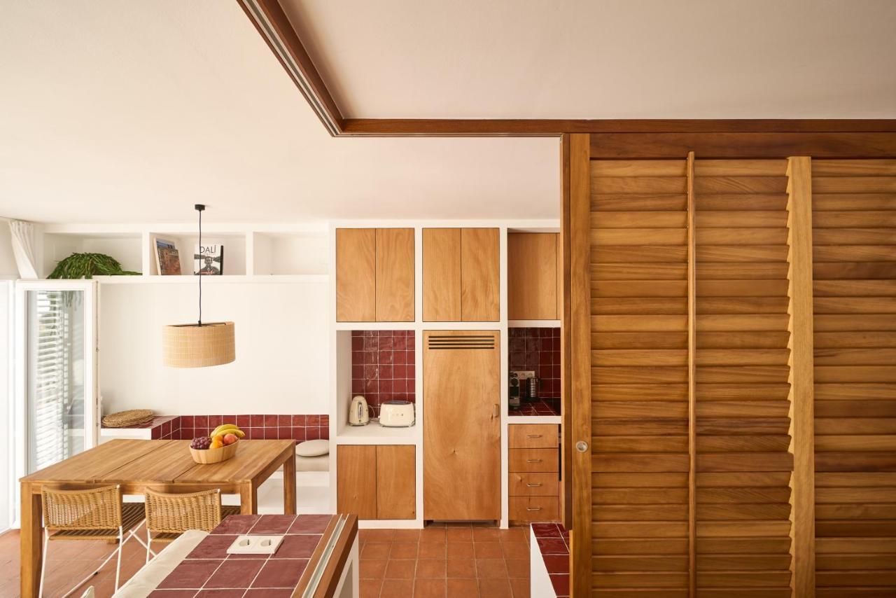 Beachfront Suite In Cadaques Center Extérieur photo